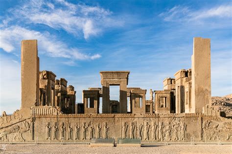 magnificent ruins   ancient city  persepolis earth  mysterious