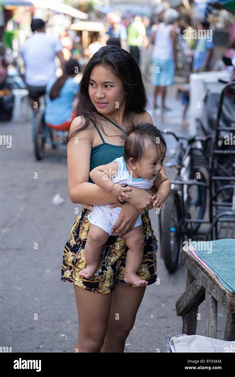 Filipina Girl Fotos Und Bildmaterial In Hoher Auflösung – Alamy
