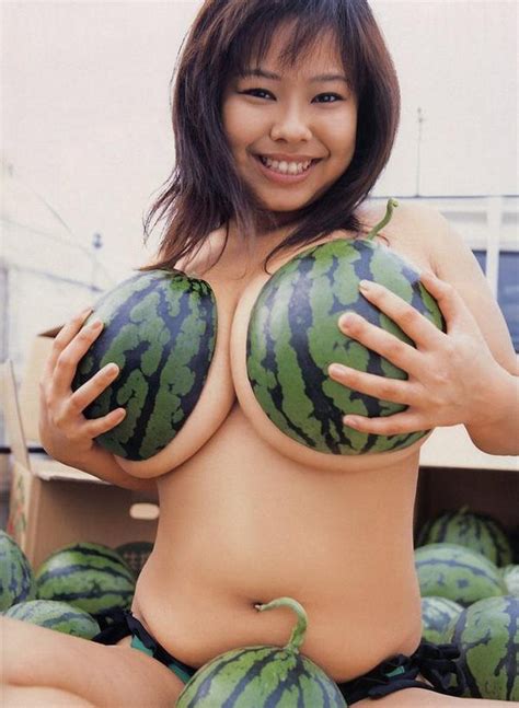 巨乳で曲がった日本の女の子が裸になる アダルト画像、セックス画像 2692787 Pictoa