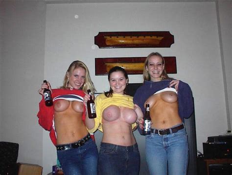 Coeds And Beer Group Of Nude Girls Hardcore