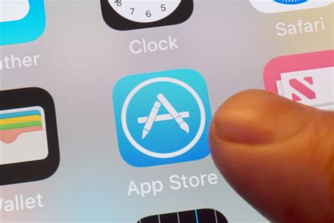 japanese ‘chikan perverts use apple s airdrop to sexually harass women