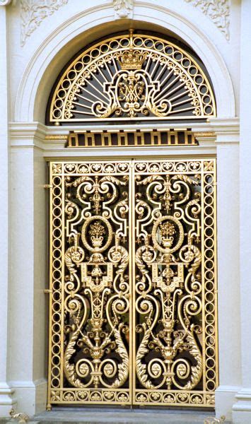entrance fit  royalty  statement door    beauty  gold coloring visual