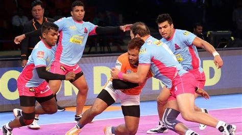 jaipur pink panthers hold off puneri paltan for first win of the season