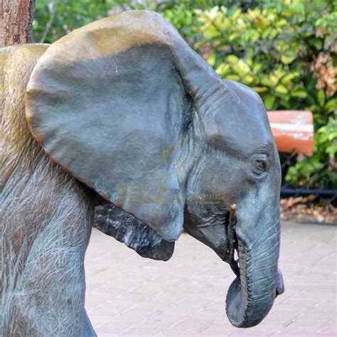 life size casting bronze elephant statue  garden decoration