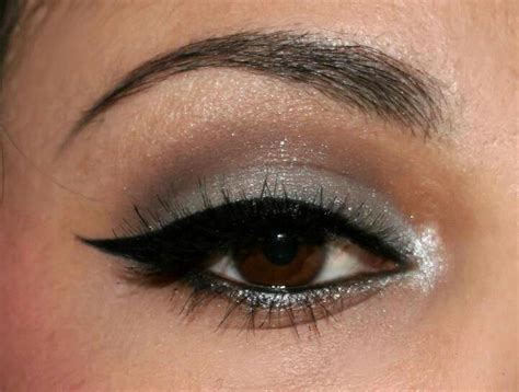 extreme eye makeup glamour eye makeup with extreme liner cat eyes