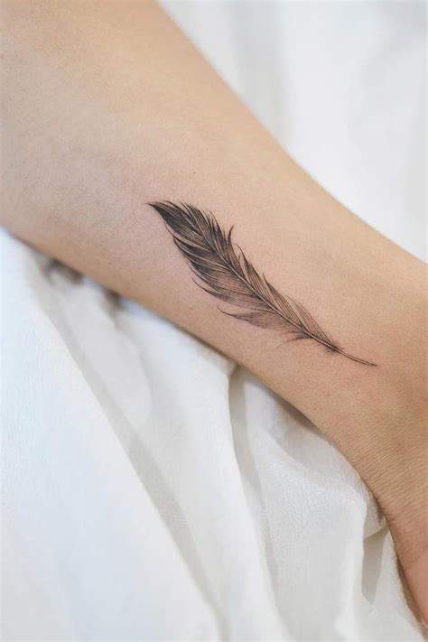 Aggregate More Than 86 Black And White Feather Tattoo Super Hot
