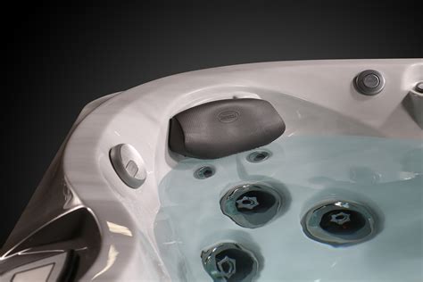 j lxl® explore jacuzzi® hot tubs for sale in canutillo