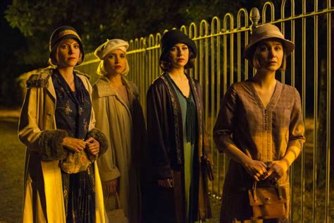 review cable girls las chicas del cable season 2 old ain t dead
