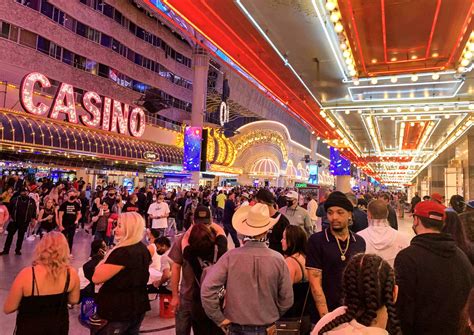 fremont street packed  march madness weekend las vegas review