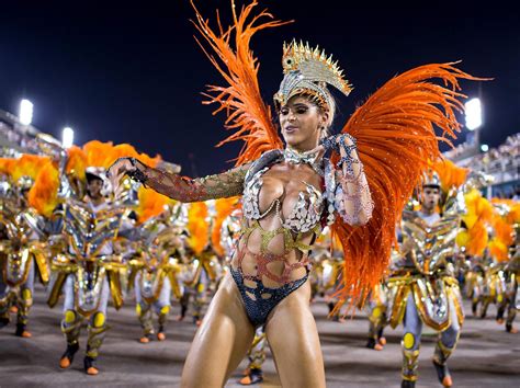 el carnaval llega  las provincias de argentina
