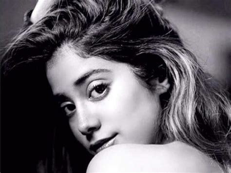 Jhanvi Kapoor Is Bringing Sexy Back In This New Hot Photo