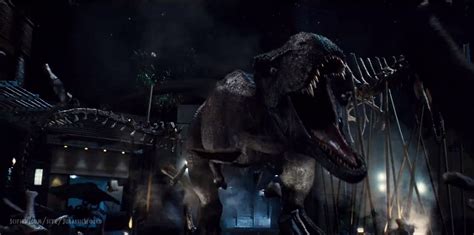 Jurassic World T Rex Roars Before Battle With The Indominus Rex