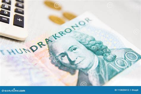 het zweedse concept van het de calculatorgeld van de kroonmunt stock foto image  commercieel