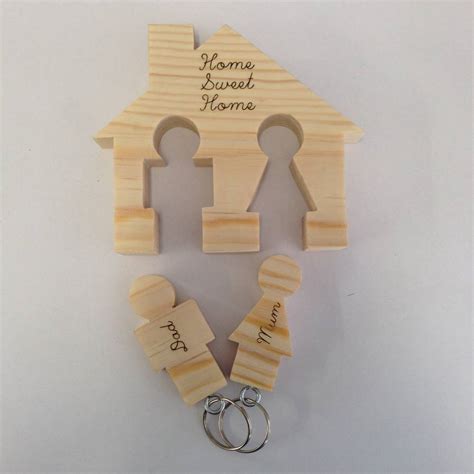 key ring holder   keyrings   personalised  wendover wood
