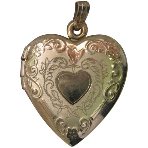 vintage  gold heart locket  stjohnandmyers  ruby lane