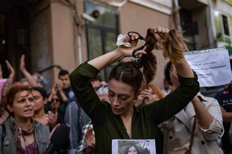 In Pictures The Uprising Of Iranian Women Across The World