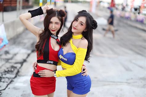Thailand Sexy Model Yanapat Ukkararujipat Violet Girl Page 2 Of 4
