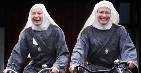 nonnen op de fiets populair bij fotowedstrijd dordrecht adnl