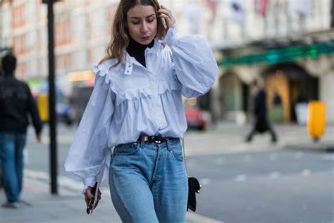 mom jeans are back in style learn how to wear them