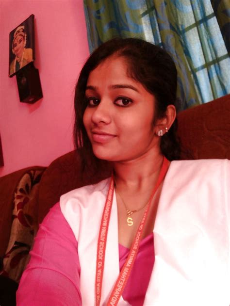 kerala college girl selfie pics 4 pics