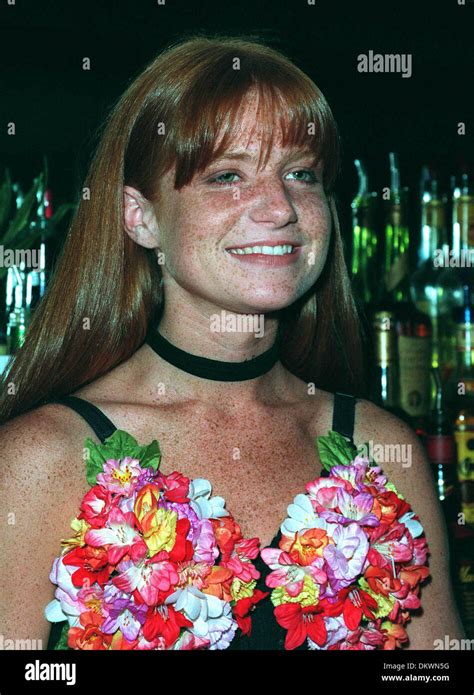 patsy palmer actress bianca eastenders 15 06 1994 c89a26c stock