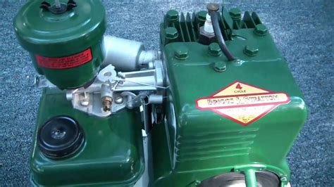 restored  briggs stratton model    gas engine youtube