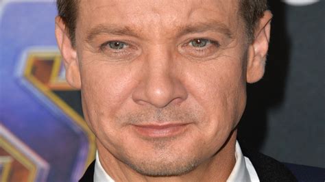 why some fans can t stop talking about jeremy renner amid ukraine crisis