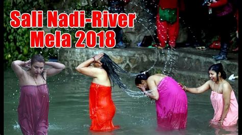 sali nadi holy bath 2019 साली नदीमा नुहाउँदै वर्तालु महिलाहरु nepali
