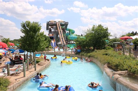 top  water parks  chicago  summer fun water park summer