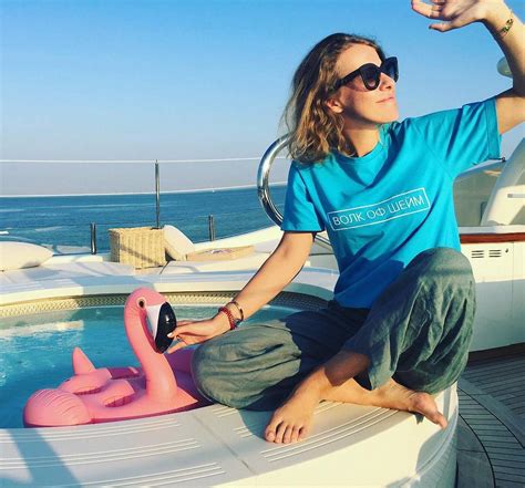 49 Scorching Photos Of Ksenia Sobchak Which Will Make Your