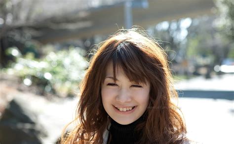 Japan Model Erika Kirihara Bares All