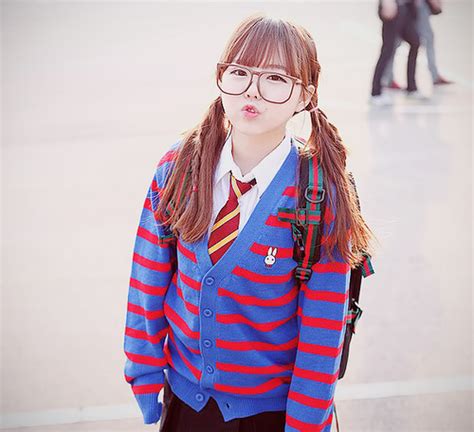بنات كوريات كيوت بالنظارات صور صبايا من كوريا ستايل