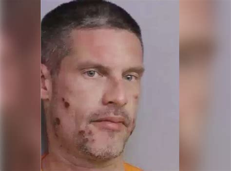 Florida Man Calls 911 To Report Himself Drunk Driving