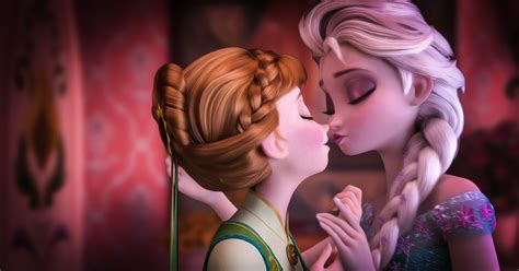 frozen fever kiss 2 4k wallpaper elsanna frozen fever frozen fever