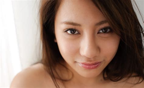 amazing and sexy japanese av idol mei matsumoto shows her silky beautiful body