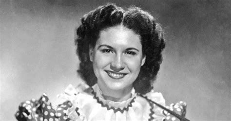 first female country music star kitty wells dead at 92