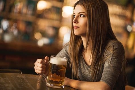 cut back on alcohol 17 simple tips reader s digest
