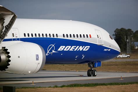 kathryns report emirates airline orders  boeing  dreamliners boeing bested airbus