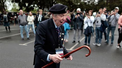 Crowds Honor Wwii Veterans At Normandy D Day Celebrations