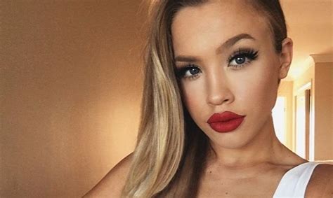 Tammy Hembrow Gives A Close Look At Her Famous Booty With New Photos