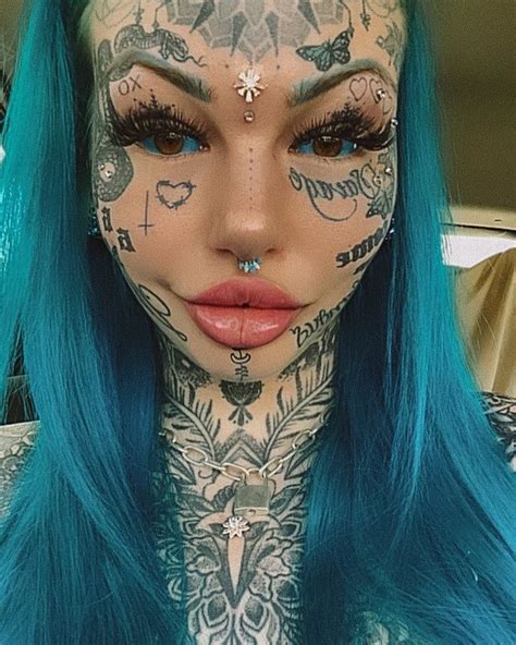 body modification fan gets pout boosted to xl after string