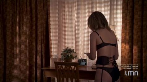 Julia Stiles Sexy Blue S01e01 02 2014