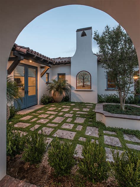 appealing spanish style homes  courtyards  create  eclectic architecture aprylann