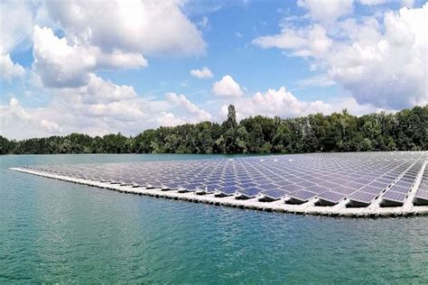 schwimmende photovoltaik groesste anlage deutschlands