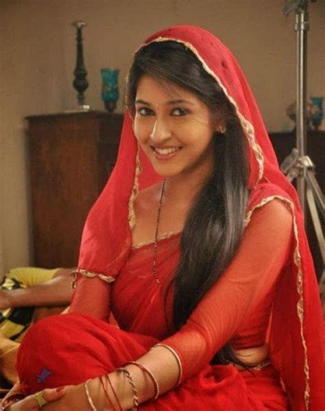 kama ula tamil kaama homely actress red sari stills wedding dress pinterest saris