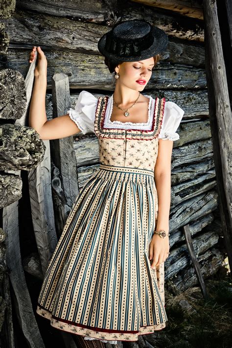 dirndl dress traditional dirndl dress german dress