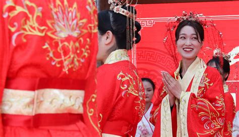 Foto Upacara Pernikahan Tradisional Di Guiyang Global