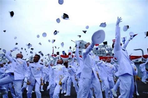 jihad defence indonesia  perwira tni al mendapatkan beasiswa sekolah  luar negeri