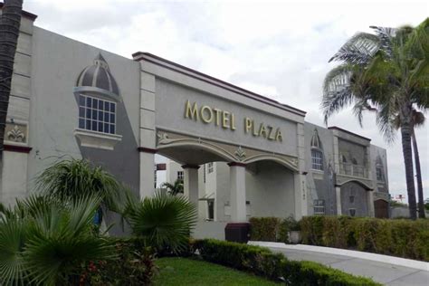 motel plaza la guia