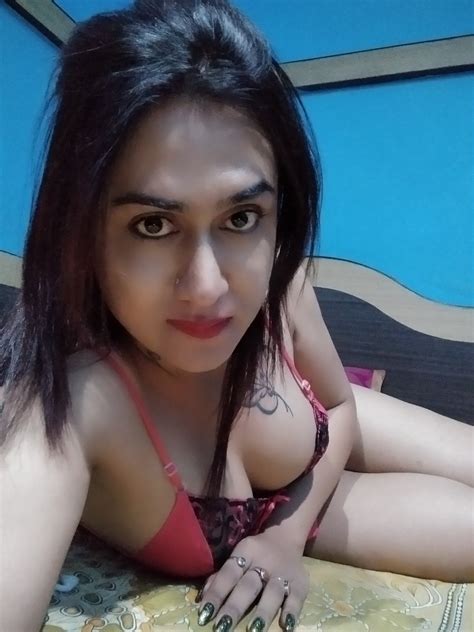 disha dey indian transsexual escort in new delhi